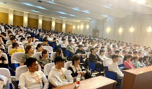 见面会现场2_副本.jpg 见面会现场2_副本.jpg